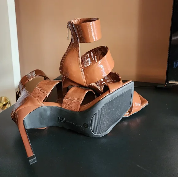 Shoes - Picture 3 of 5